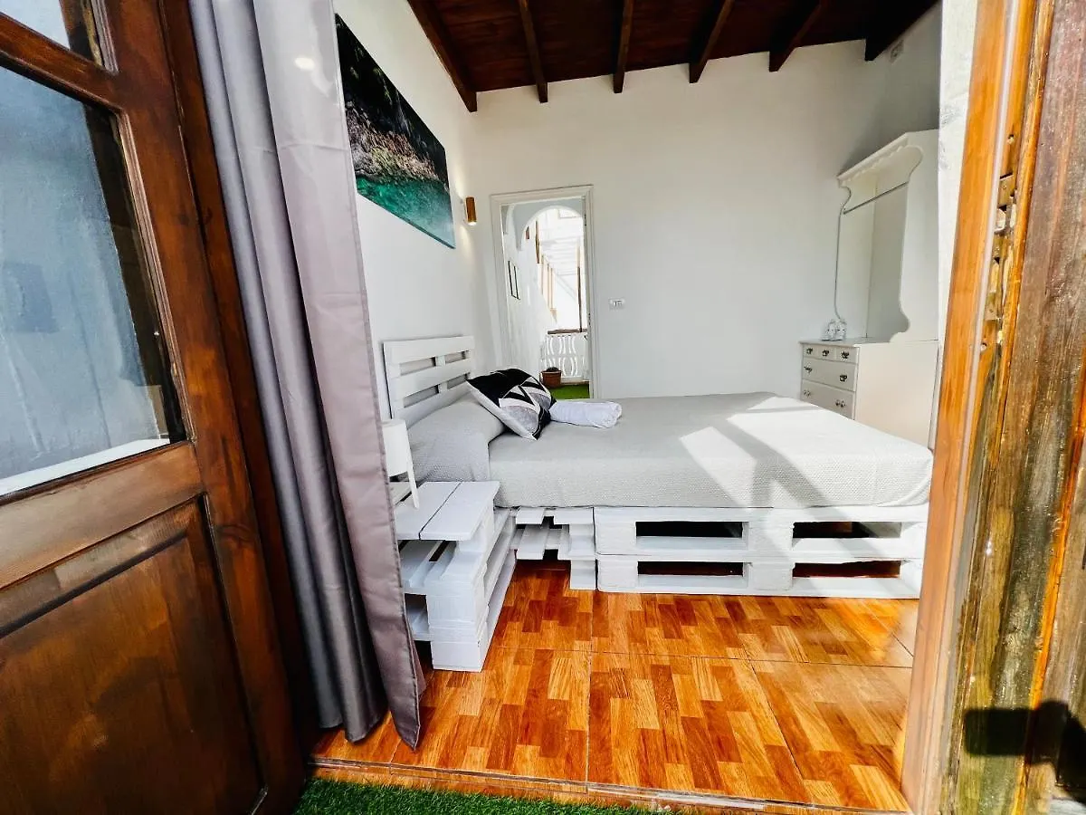 El Jardin De Iris Bed & Breakfast Santa Cruz de Tenerife
